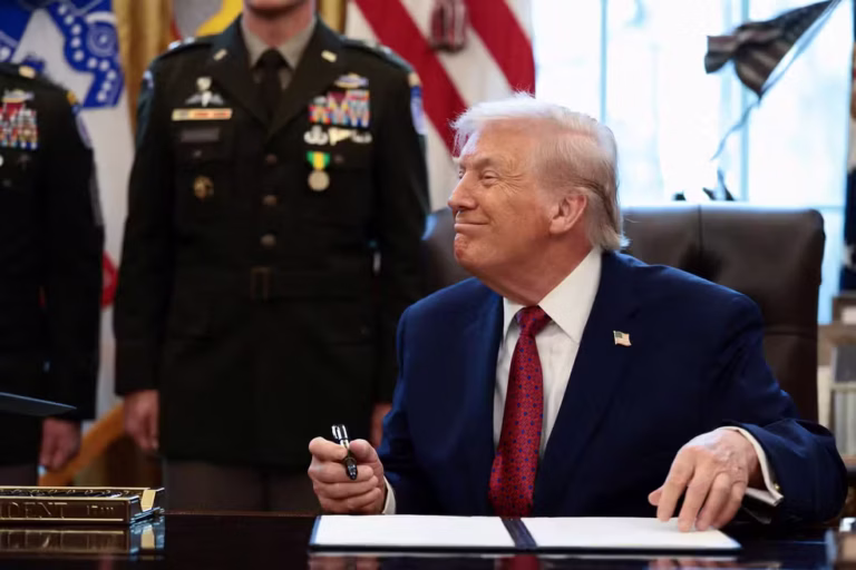 Trump sobre petroleiros venezuelanos: ‘Talvez a gente venda, talvez a gente fique com ele’
