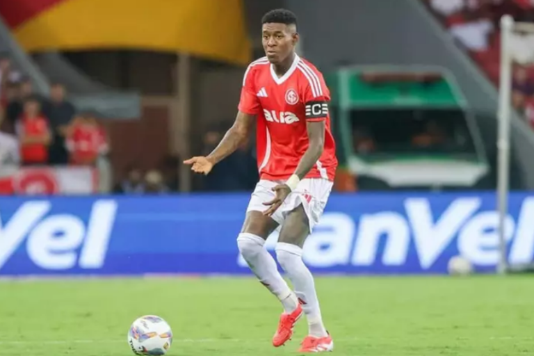 Flamengo anuncia contratação de Vitão como reforço para a temporada 2026
