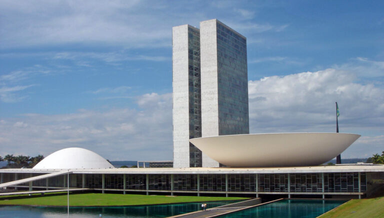 Desenvolvedor cria ferramenta com IA e promete democratizar a fiscalização de gastos públicos no Brasil