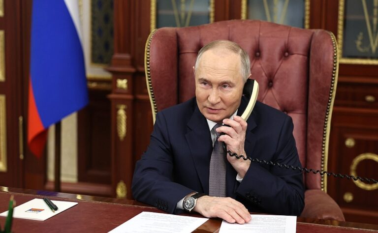 Rússia reafirma apoio ao Irã durante conversa ao telefone entre ministros