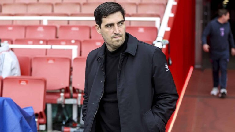 Andoni Iraola é o novo treinador do Liverpool após saída de Arne Slot