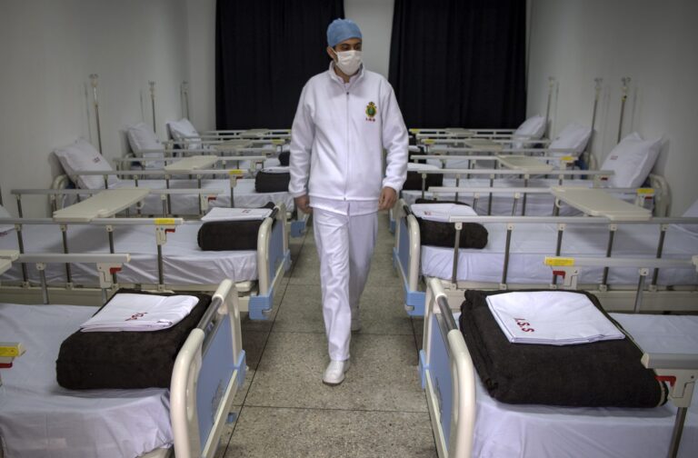 Crise na saúde pública da Argélia: mortes de médicos reacendem debate sobre condições de trabalho