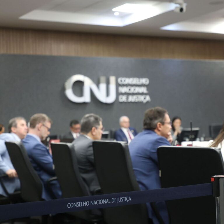 CNJ pune desembargadores do TRF4 por desrespeito a ordens do STF na Lava Jato