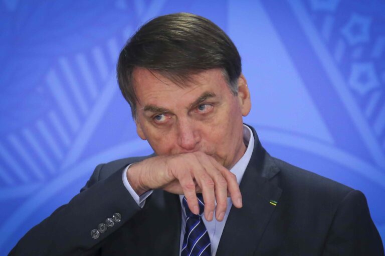 Bolsonaro solicita autorização ao STF para consulta odontológica com nora