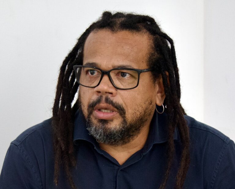 Kleber Rosa critica modelo de gestão hospitalar na Bahia e aponta falhas na terceirização