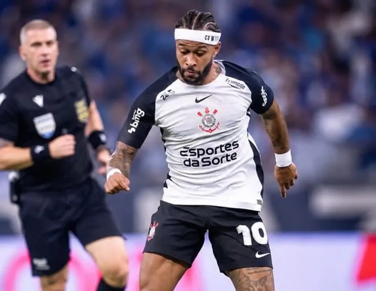 Saída de Memphis Depay do Corinthians gera revolta e críticas da torcida
