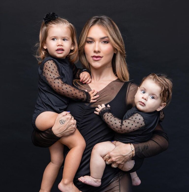 Virginia Fonseca comemora alta das filhas após cirurgia de amígdalas e adenoide