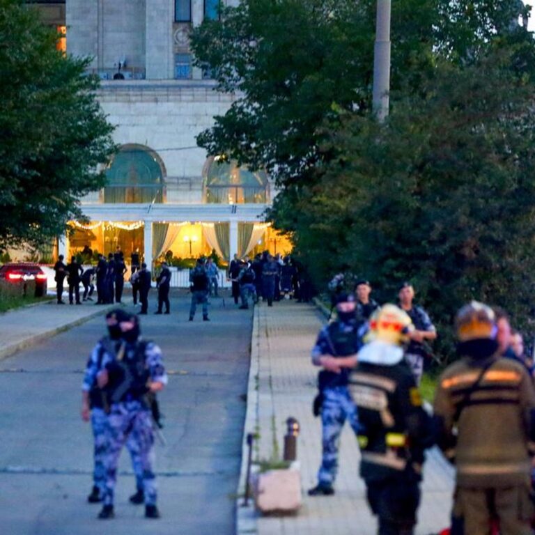 Explosão em restaurante de Moscou deixa três mortos e 21 feridos