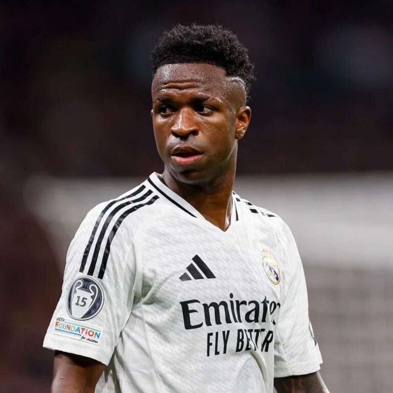 Vinicius Junior renova com Real Madrid até 2032, encerrando especulações de saída