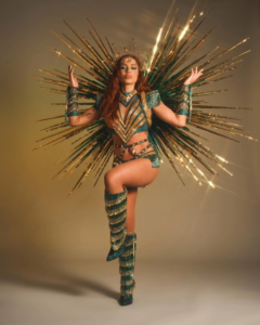 Anitta é a nova rainha de bateria da Grande Rio; anúncio oficial acontece neste domingo