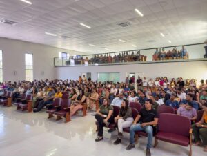 Bahia expande acesso à internet e autoriza pavimentação em quatro municípios