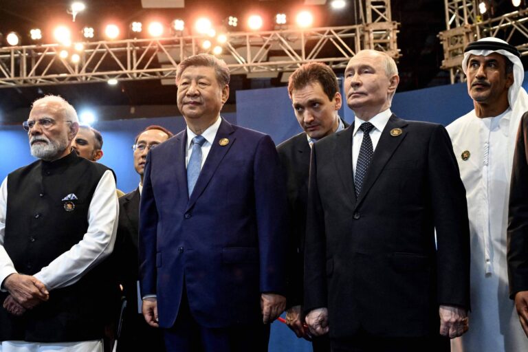 Brics intensifica uso de moedas locais e critica protecionismo comercial