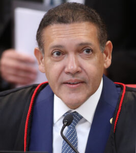 Celular de Vorcaro: mensagens citam R$ 500 mil e ligam advogado a filho de Nunes Marques