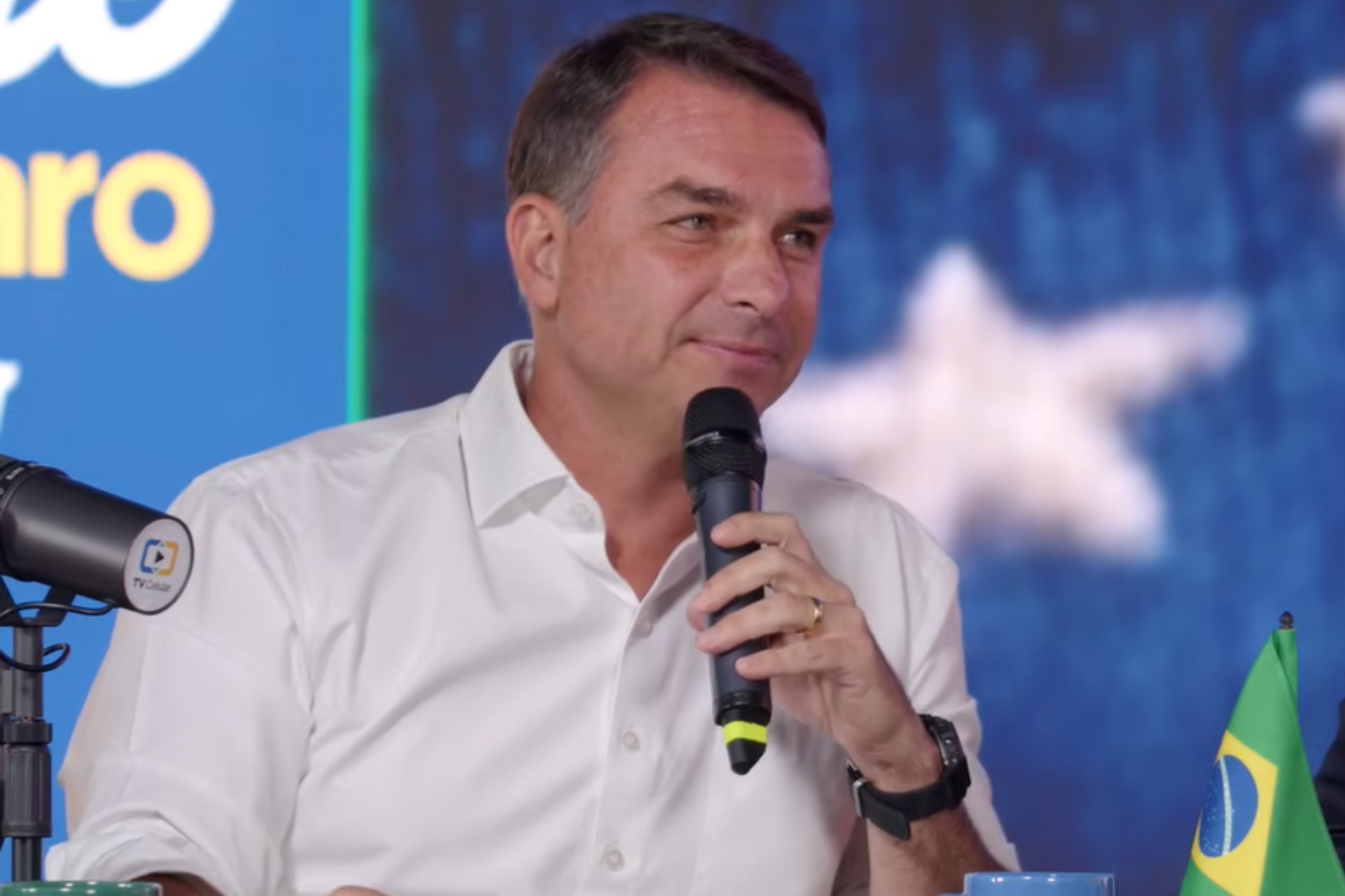 Flávio Bolsonaro debate Globo