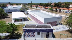 Governo da Bahia entrega obras de infraestrutura e educação em oito municípios