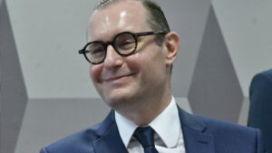 STF: Cristiano Zanin vota contra pedido de liberdade de Jair Bolsonaro