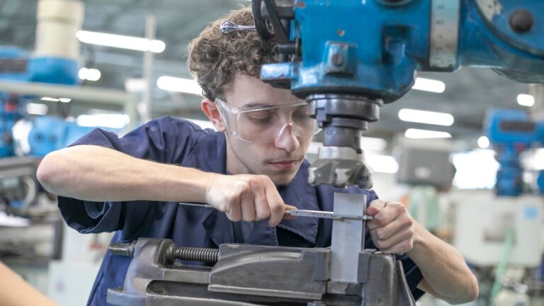 Jovem Aprendiz Feirense: 2,6 mil candidatos disputam 800 vagas neste sábado