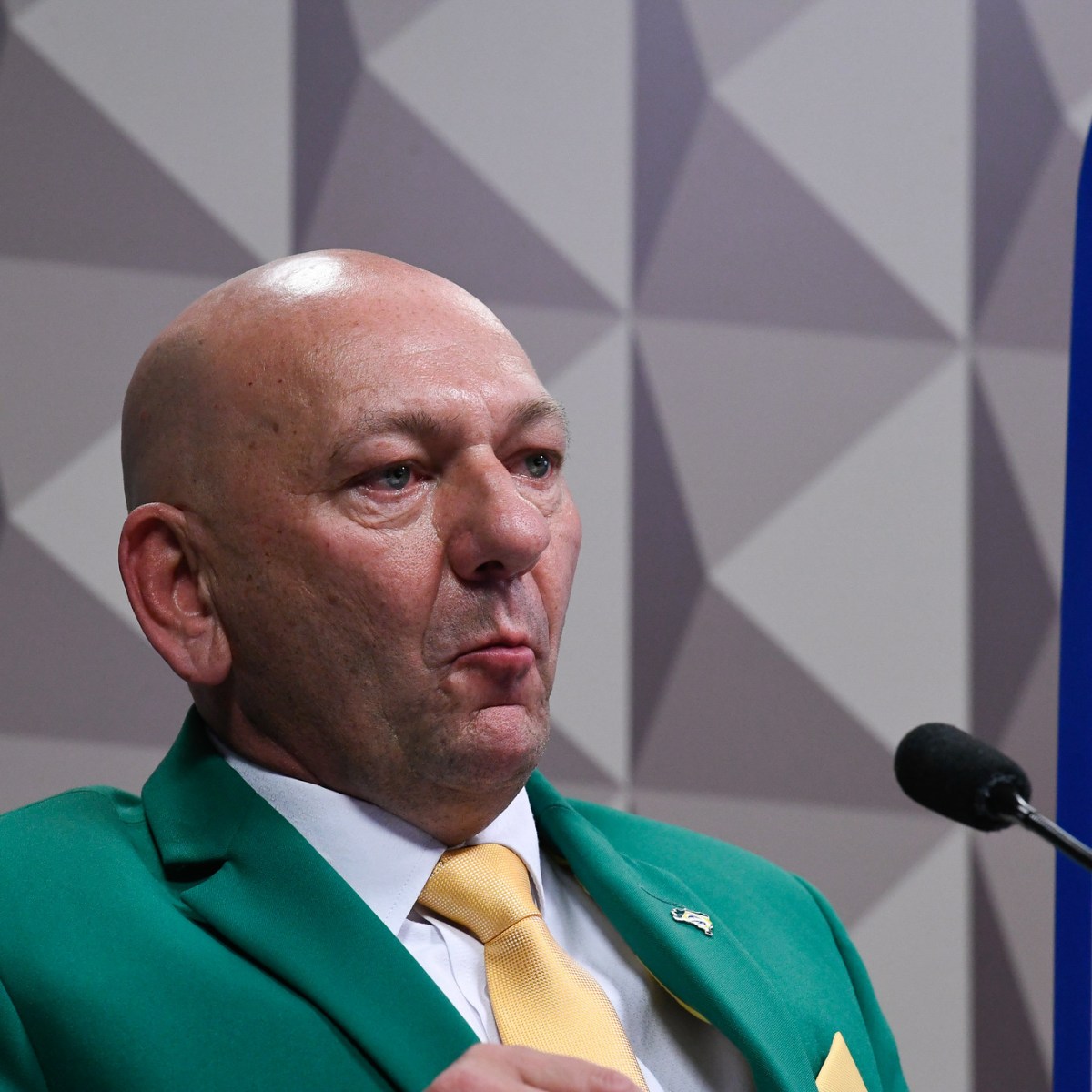 Luciano Hang doa R$ 400 mil a deputados em quatro estados e ignora Flávio Bolsonaro