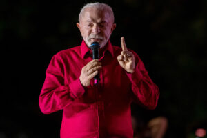 Lula aciona TSE