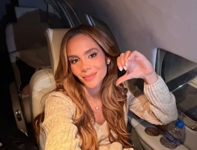Avião com a cantora Mariana Fagundes faz pouso de emergência em Goiânia