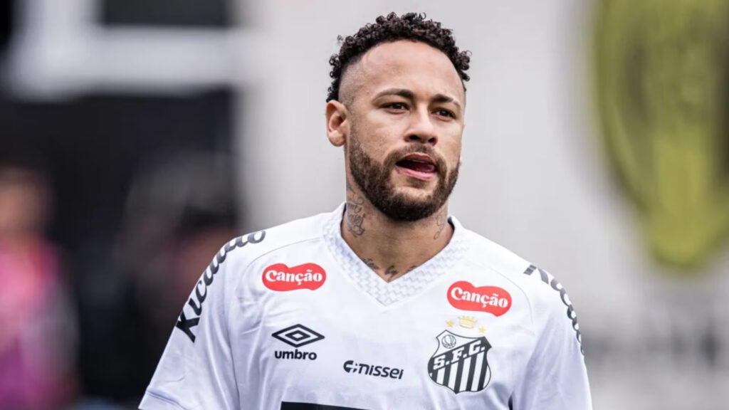 Palmeiras responde críticas de Neymar sobre gramados com provocação nas redes sociais
