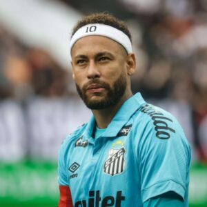 Neymar rebate críticas de Vampeta sobre ausências em jogos do Santos