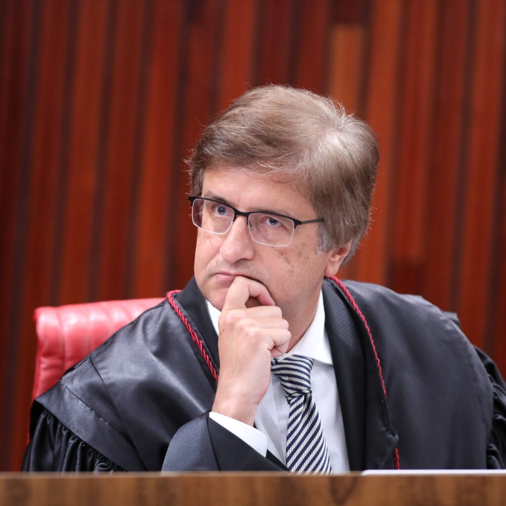 PF aponta que filho de Paulo Gonet, da PGR, pediu viagem custeada por Daniel Vorcaro
