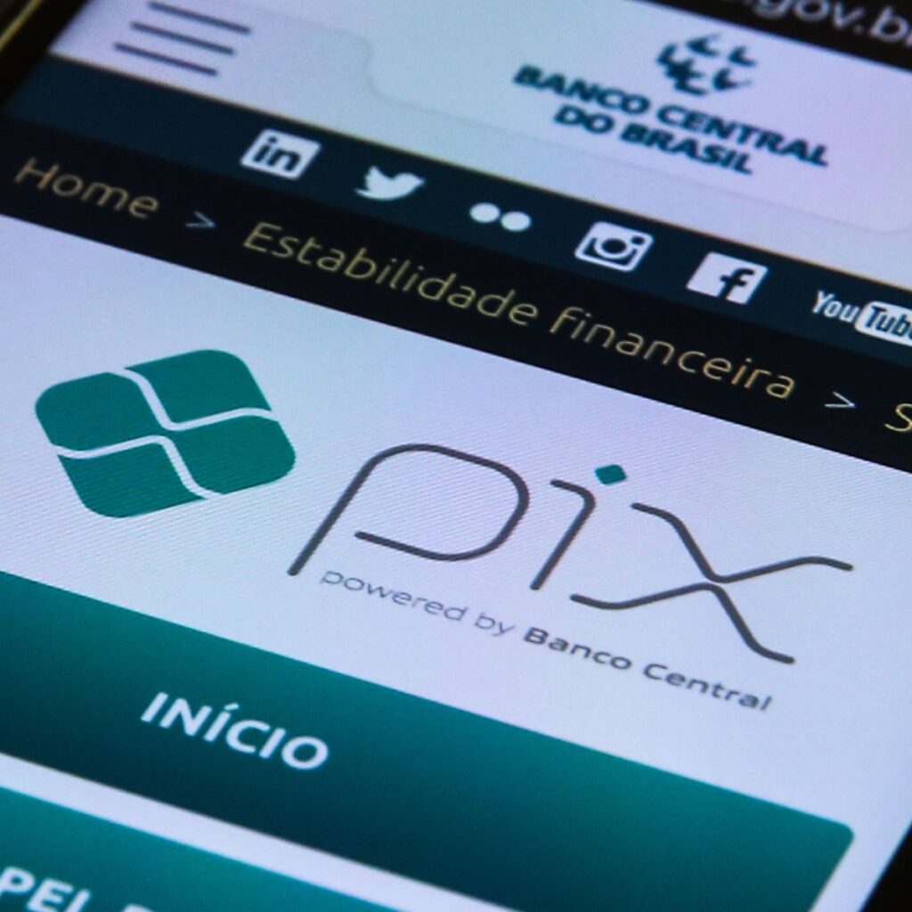 Pix atinge novo recorde com R$ 186,89 bilhões em transações diárias