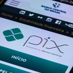 Pix atinge novo recorde com R$ 186,89 bilhões em transações diárias