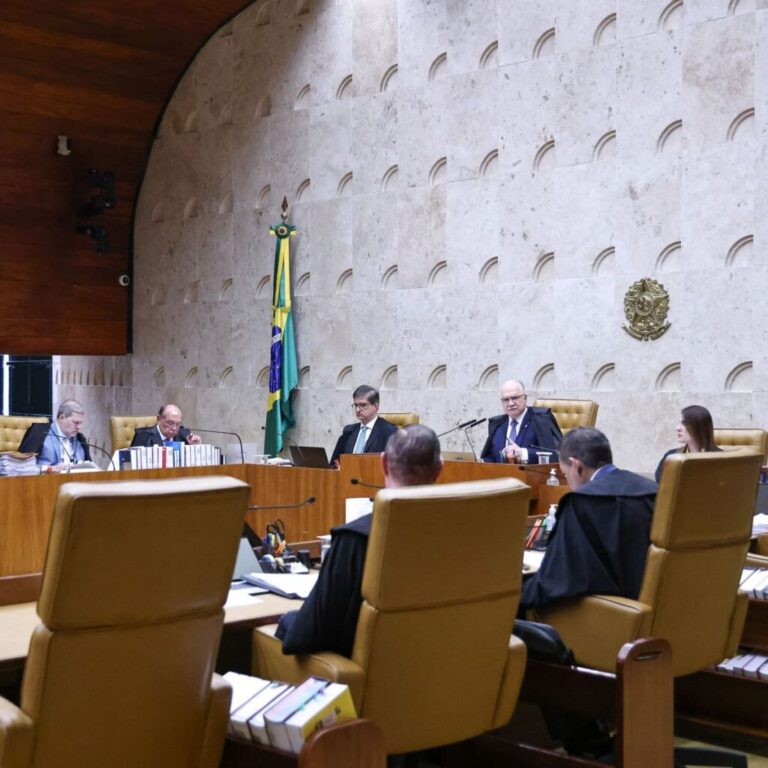 Gilmar Mendes propõe proibir policiais e militares em gabinetes de ministros do STF