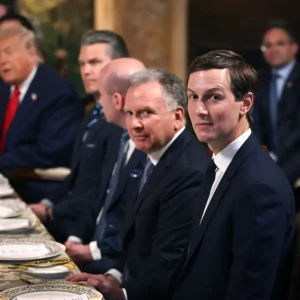 Trump envia Witkoff e Kushner à Rússia e Ucrânia com proposta de paz