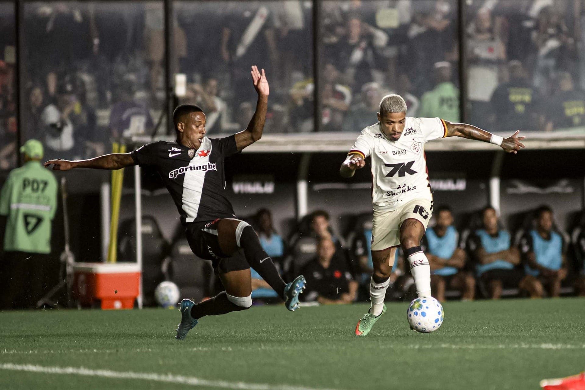 Vitória perde para o Vasco e é eliminado da Copa do Brasil no Barradão