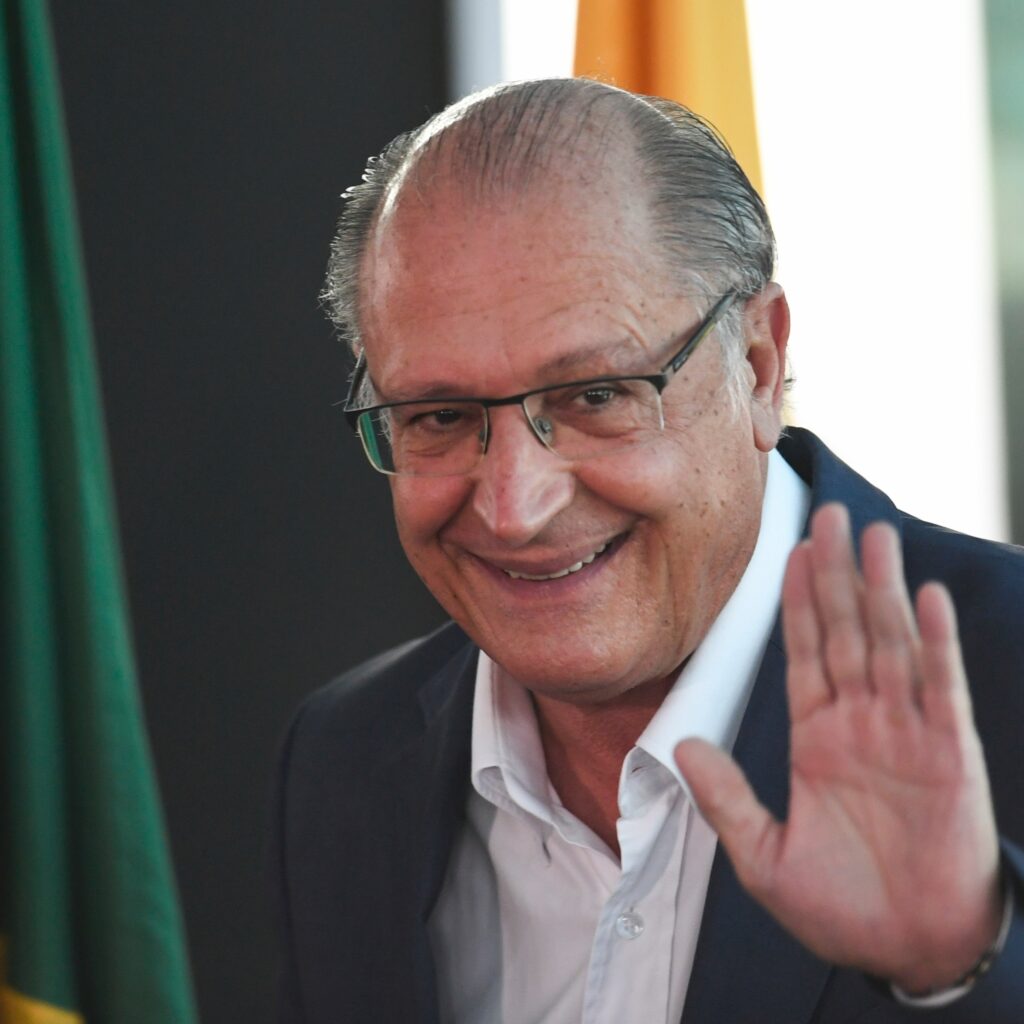 Alckmin: apoio do PL ao fim da escala 6×1 foi motivado por ‘medo eleitoral’