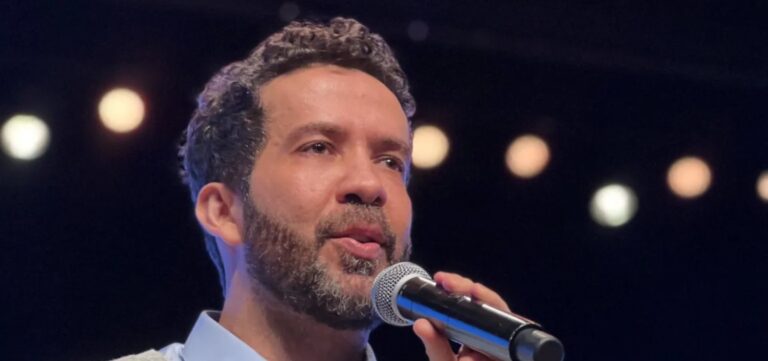 André Janones estável após arritmia e pode deixar hospital em até 48 horas