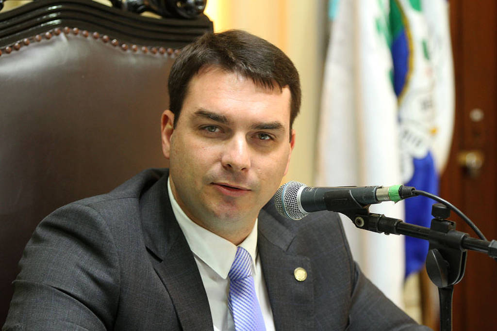 Flávio Bolsonaro Exame da OAB