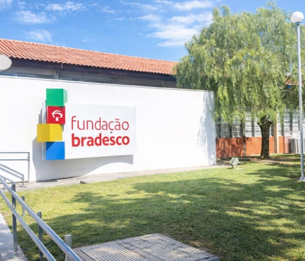 Fundação Bradesco oferece 70 vagas gratuitas de EJA em Salvador para 2027