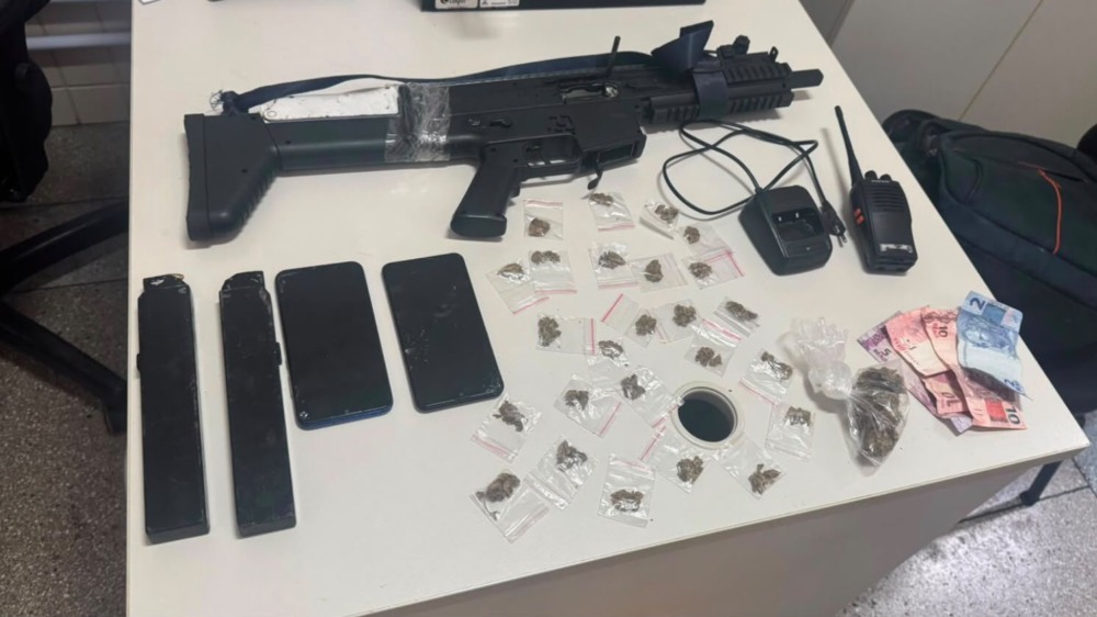 apreensão de adolescente com submetralhadora