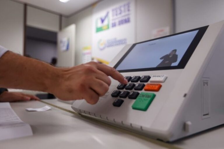 Eleições 2026: Saiba como votar sem prejuízo no salário e denunciar assédio eleitoral