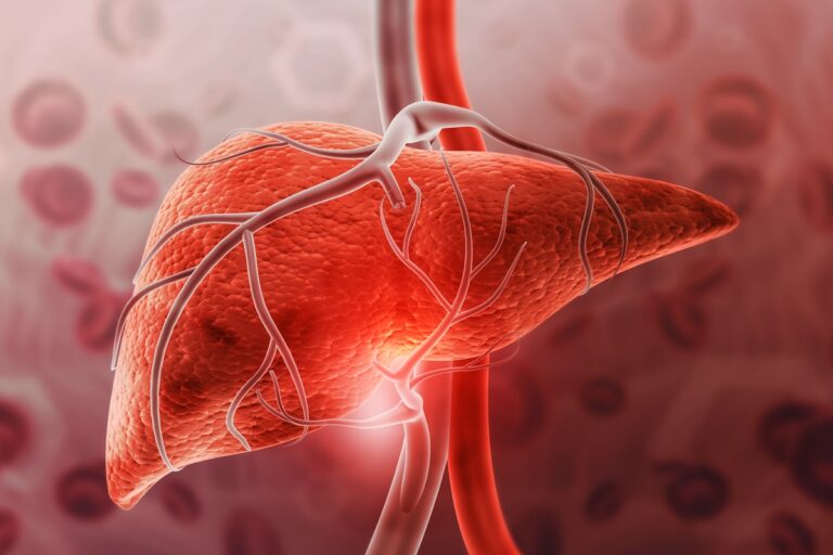 Café sem açúcar reduz risco de cirrose e câncer de fígado, aponta hepatologista