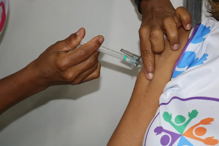 Bahia redobra cuidados para barrar retorno do sarampo e chama população a se vacinar
